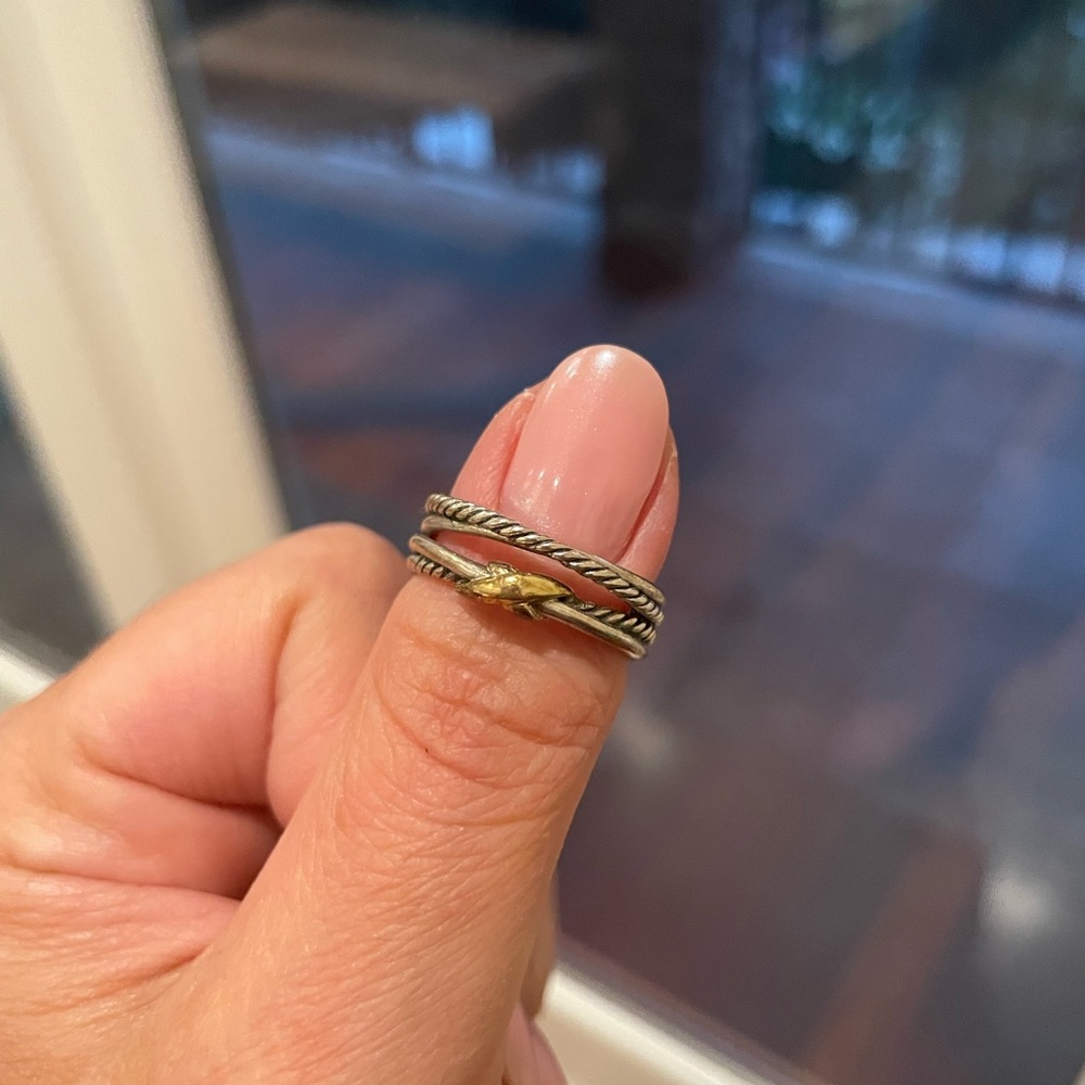David Yurman X Crossover Band Ring in Sterling Silver with 18K Yellow Gold - Picture 5 of 12